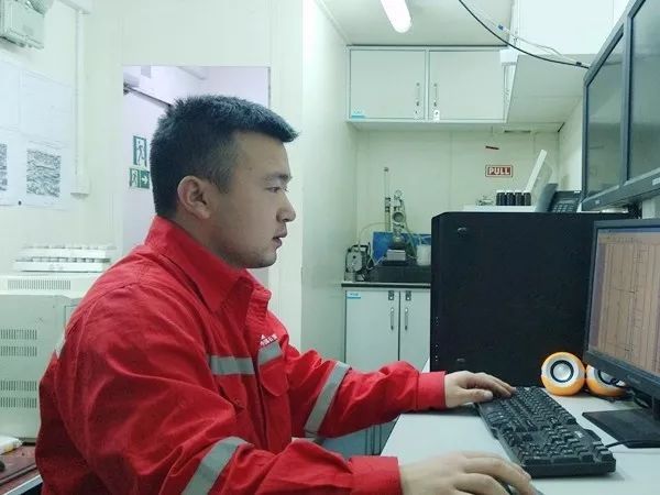 “ag亚娱官网”奈飞(Netflix)发展史:颠覆与革新,从影片租赁到流媒体巨头