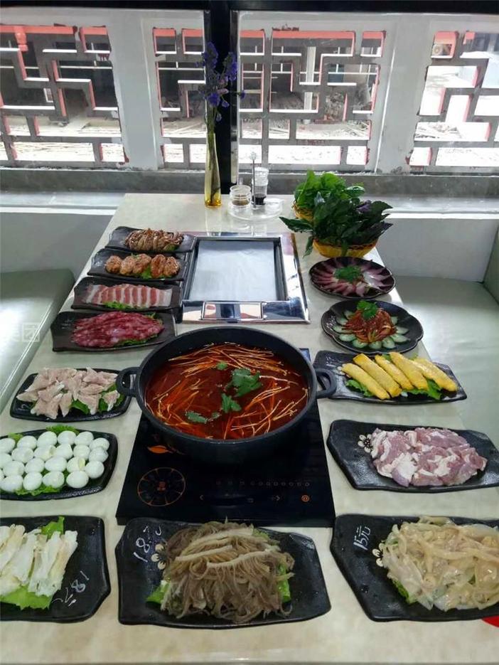 女子因与丈夫起纠纷欲跳桥轻生 民警与消防官兵合作将其救下-ag亚娱官网