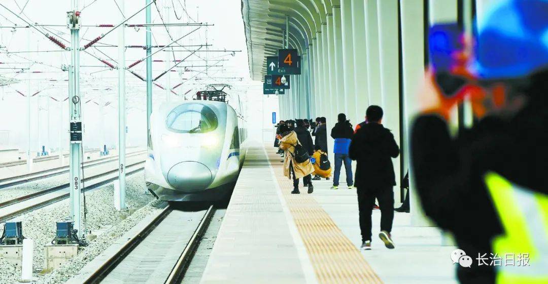 AG亚娱集团官方-
坐着高铁看太行丨心动!体验“中国速度”(图2) AG亚娱集团官方-
坐着高铁看太行丨心动!体验“中国速度”(图2)