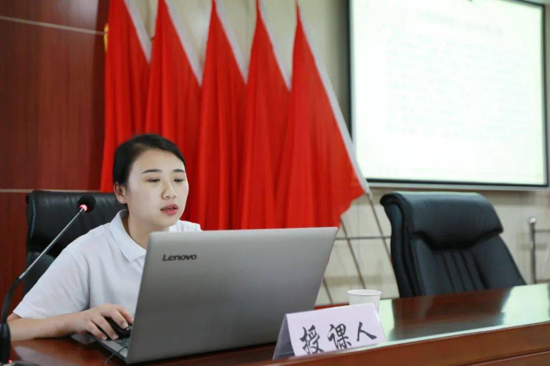 “充电蓄能”!淮北消防举行全市消防救援队伍宣传报道员培训班-ag亚娱官网(图8)
“充电蓄能”!淮北消防举行全市消防救援队伍宣传报道员培训班-ag亚娱官网(图8)