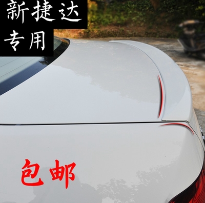 AG亚娱集团:330国道两车追尾一人被困 特勤消防液压撑顶成功救援