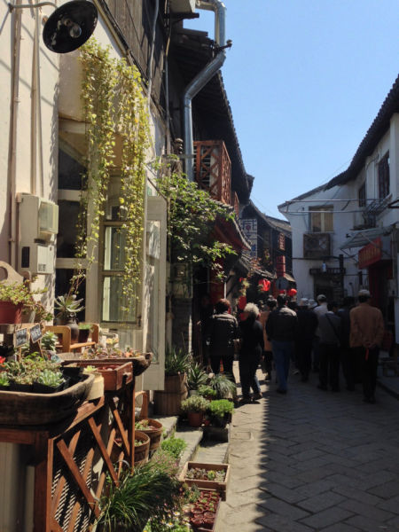 新闻摄影摆拍的后遗症:AG亚娱集团官方