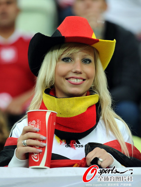 借审计问责,治治扶贫资金滥用_时事政治_中公教育网‘AG亚娱集团’