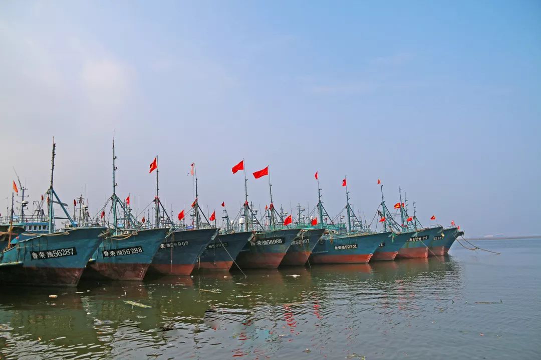 “AG亚娱集团”石鼓消防组织志愿者走街串巷送“防火礼包”(图1) AG亚娱集团