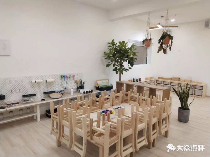 ‘AG亚娱集团’兰州金龙山突起“大火”消防合力扑救(图4) AG亚娱集团官方
